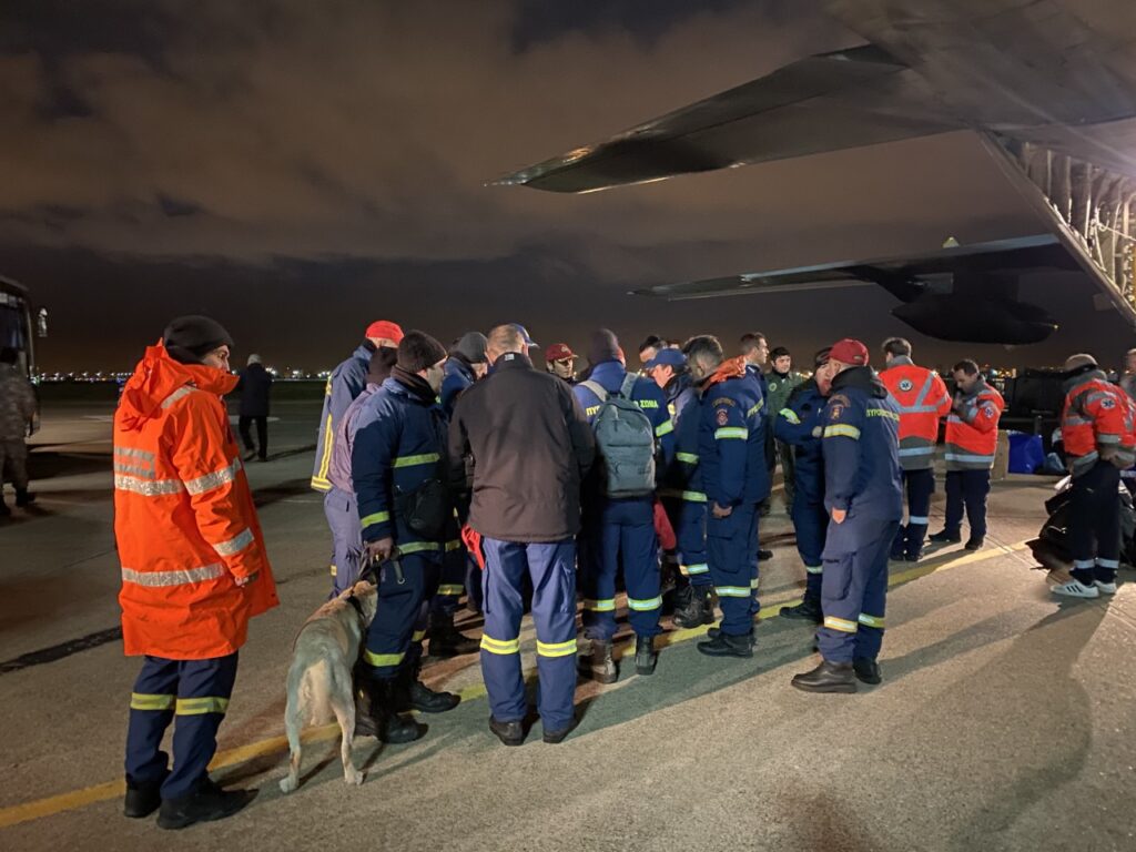 Εικόνες αποκάλυψης σε Τουρκία και Συρία – Επταήμερο πένθος κήρυξε η τουρκική κυβέρνηση