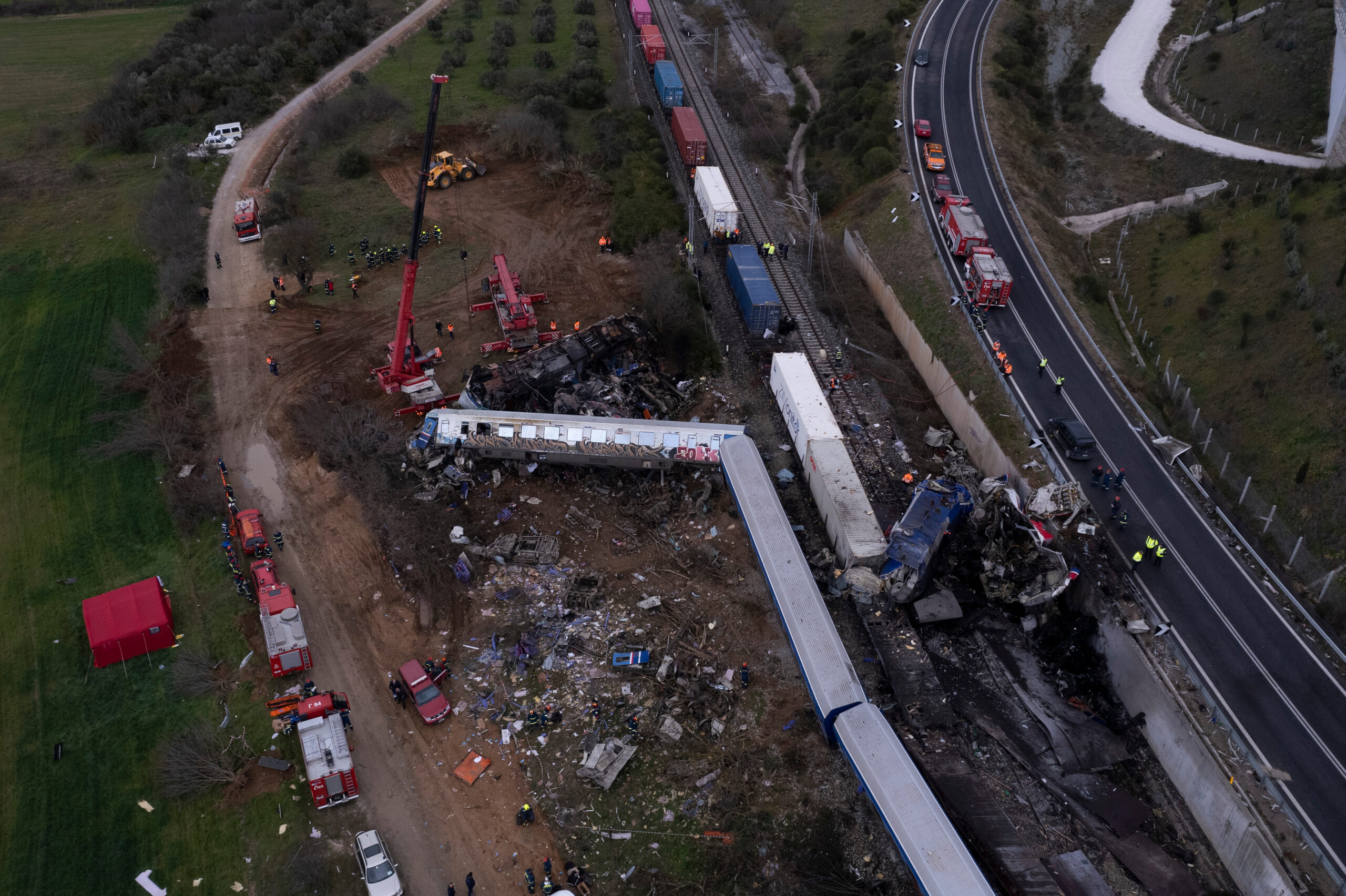 Live – Σιδηροδρομικό δυστύχημα στα Τέμπη: Εθνική τραγωδία με τουλάχιστον 36 νεκρούς