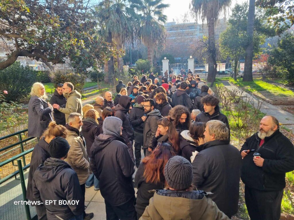 Βόλος: Αναβλήθηκε λόγω αποχής των δικηγόρων η δίκη των αστυνομικών για τον ξυλοδαρμό του Β. Μάγγου