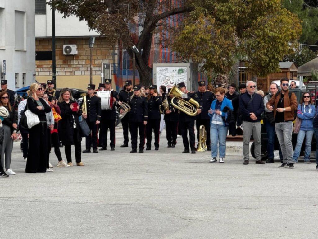 Μαγνησία: Με την κατάθεση στεφάνων ξεκίνησαν οι επετειακές εκδηλώσεις για τον εορτασμό του Έπους του 1940